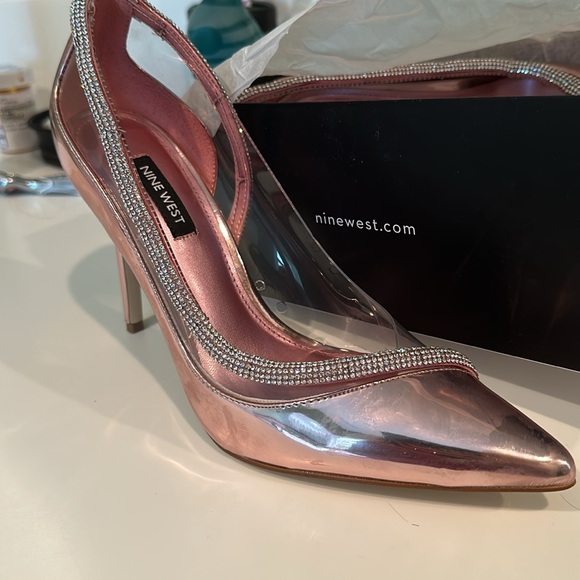 Worn once & kept in the Box! Nine West Finna Pumps - Picture 2 of 2